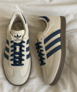 Spezial Adidas Shoes, Pretty Shoes Sneakers, Shoe Wishlist, Adidas Schuhe, Shoes Outfit Fashion, Hype Shoes, Cute Sneakers