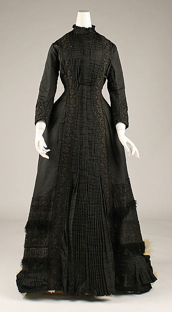 Tea gown