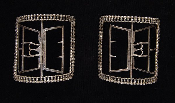 Shoe buckles