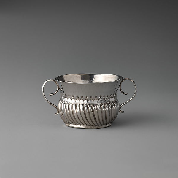 Miniature porringer
