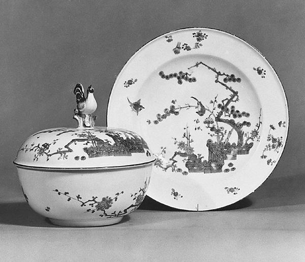 Bowl with cover and stand