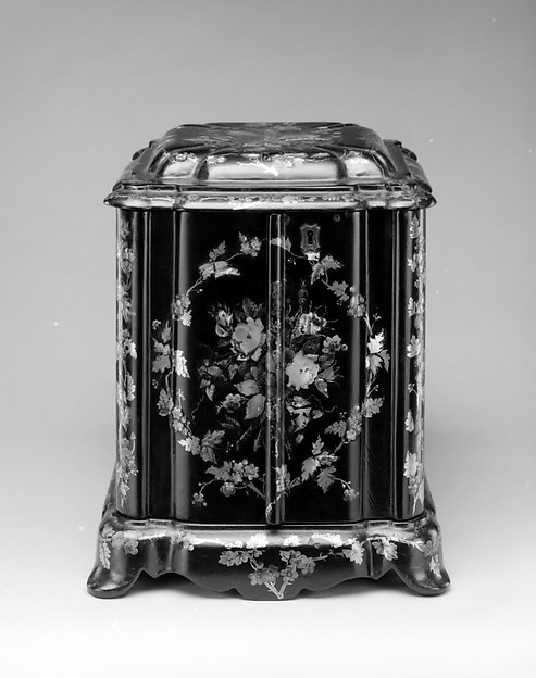 Small work and jewelry cabinet