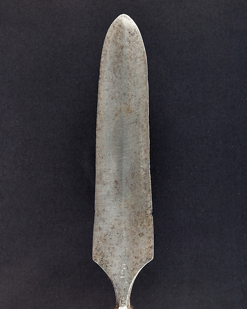 Arrowhead (<i>Yanone</i>)