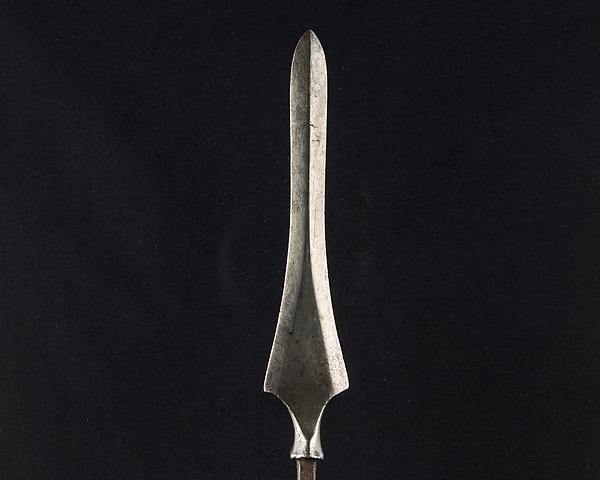 Arrowhead (<i>Yanone</i>)