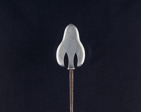 Arrowhead (<i>Yanone</i>)