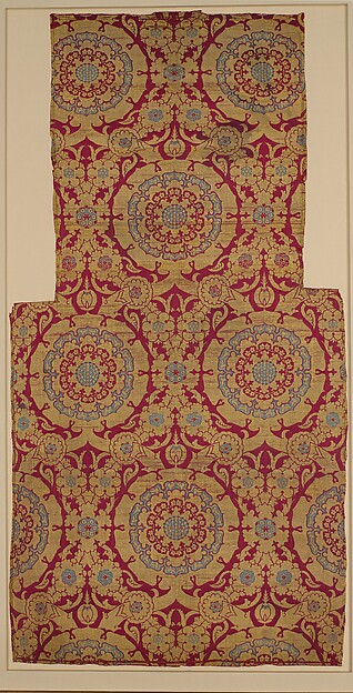 Silk Fragment with Circular Rosace-like Floriate Medallions