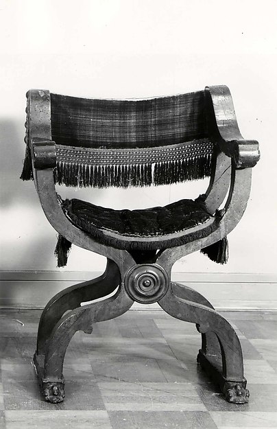 Hip-joint armchair (Dantesca type)