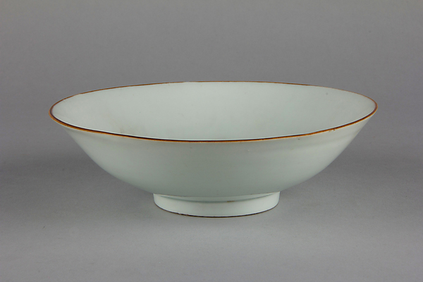 Bowl with floral patterns