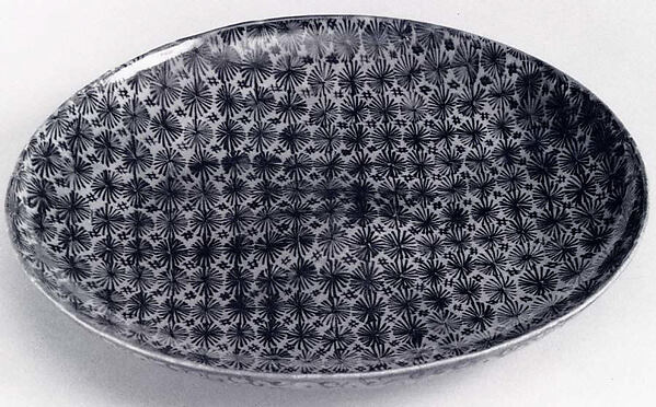 Plate with Design of Pine Needles
