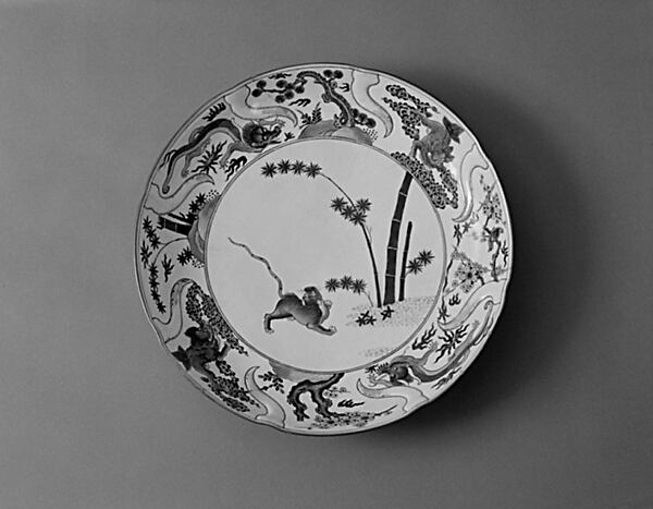 Plate with Molded Rim and Decoration of Kakiemon-Style Tiger and Bamboo