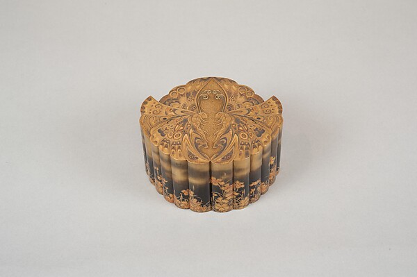 Box in Shape of Butterfly with Design of Wild Pinks on Side