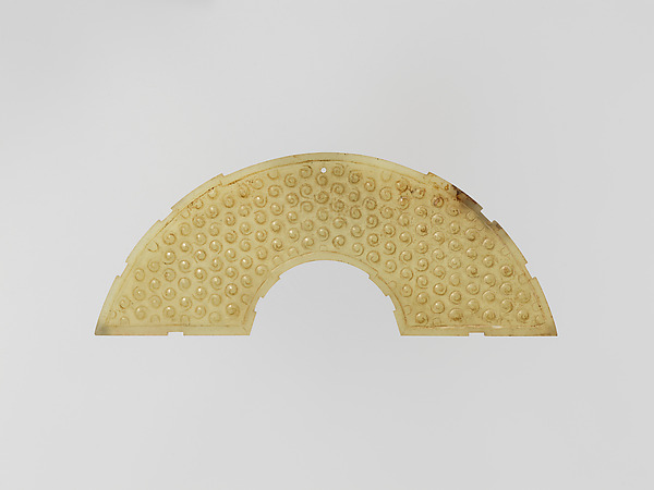 Arc-Shaped Pendant (Huang)