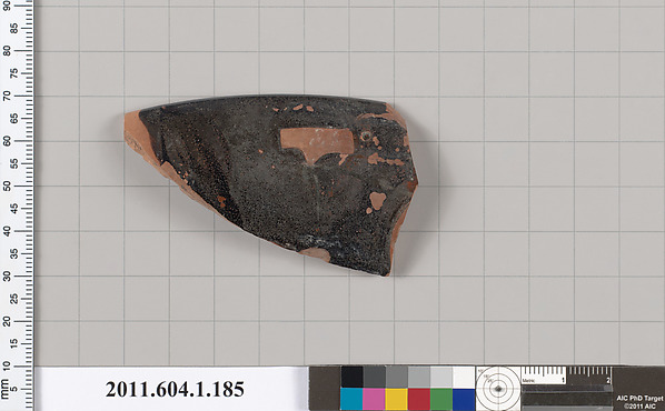 Terracotta rim fragment of a kylix (drinking cup)