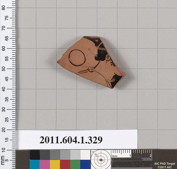 Terracotta rim fragment of a kylix (drinking cup)
