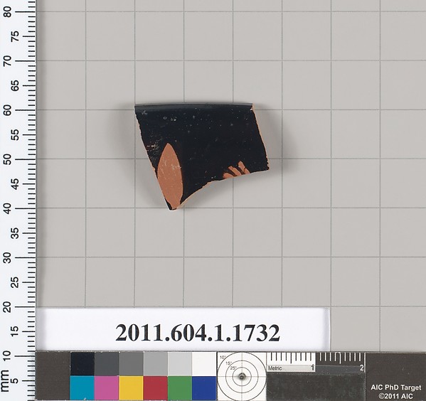 Terracotta rim fragment of a kylix (drinking cup)