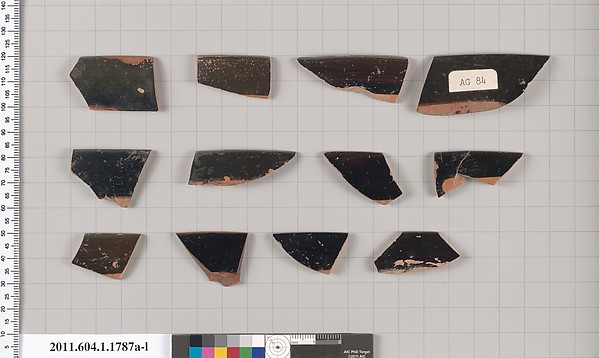 Terracotta rim fragments of kylikes(drinking cups)