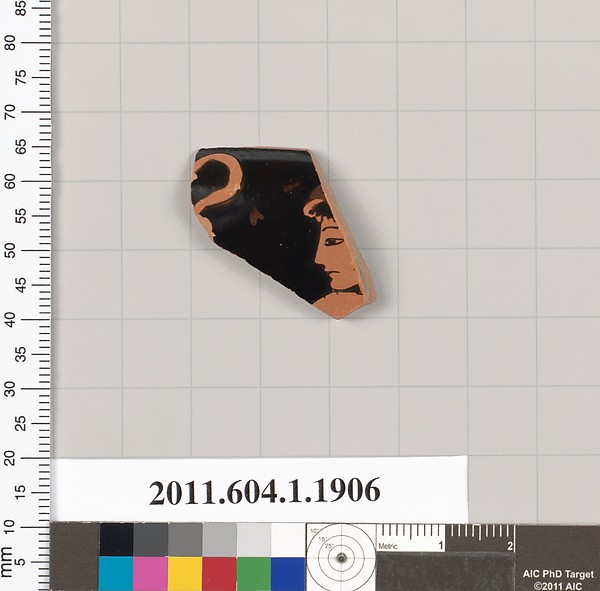 Terracotta rim fragment of a kylix (drinking cup)