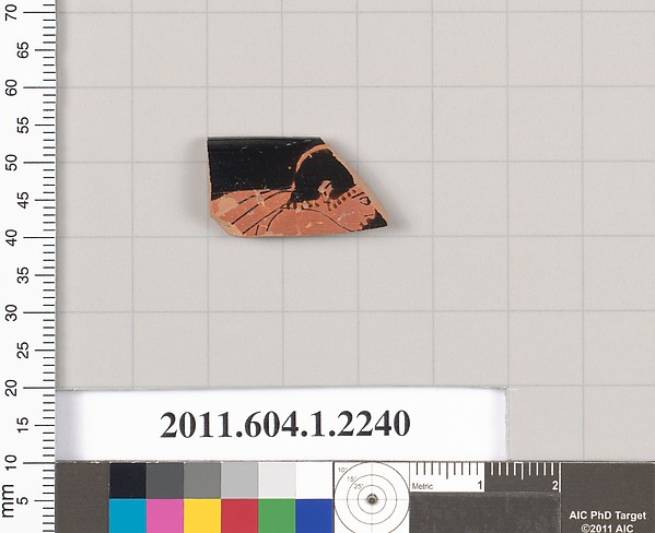 Terracotta rim fragment of a kylix (drinking cup)