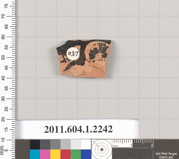 Terracotta rim fragment of a kylix (drinking cup)
