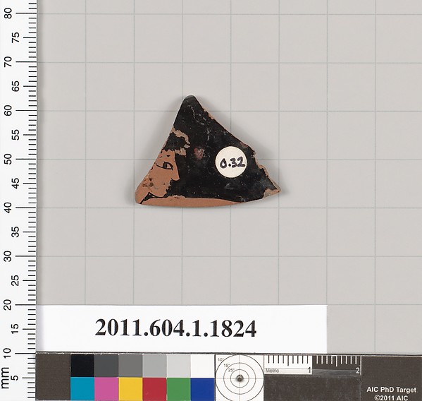 Terracotta rim fragment of a kylix (drinking cup)