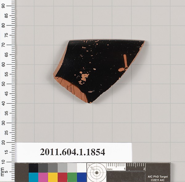 Terracotta rim fragment of a kylix (drinking cup)