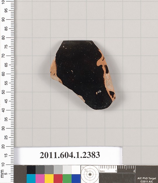Terracotta rim fragment of a kylix (drinking cup)