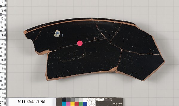 Terracotta rim fragment of a kylix (drinking cup)