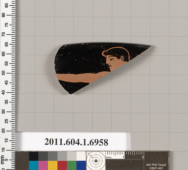 Terracotta rim fragment of a kylix (drinking cup)