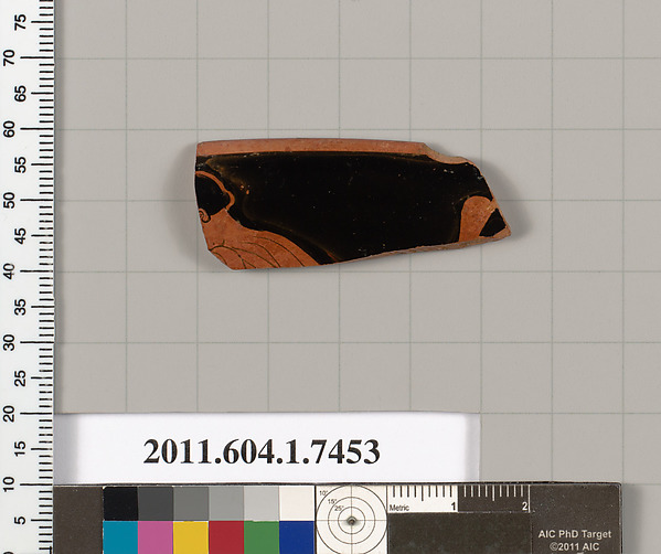 Terracotta rim fragment of a kylix (drinking cup)