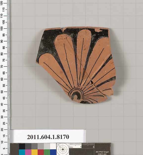 Terracotta rim fragment of a kylix (drinking cup)