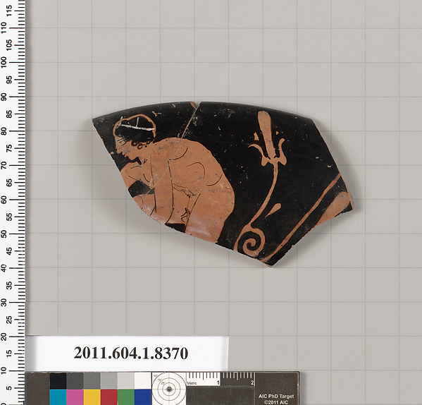 Terracotta rim fragment of a kylix (drinking cup)