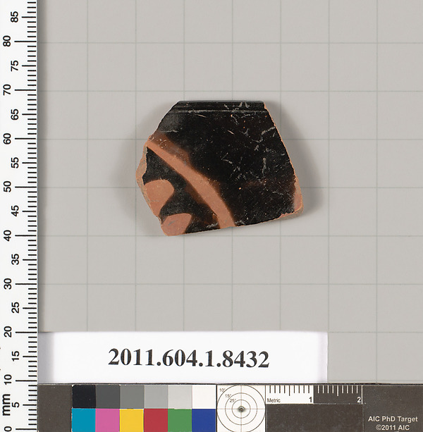 Terracotta rim fragment of a kylix (drinking cup)