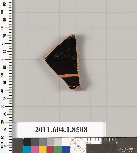 Terracotta fragment of a stemless kylix (drinking cup)