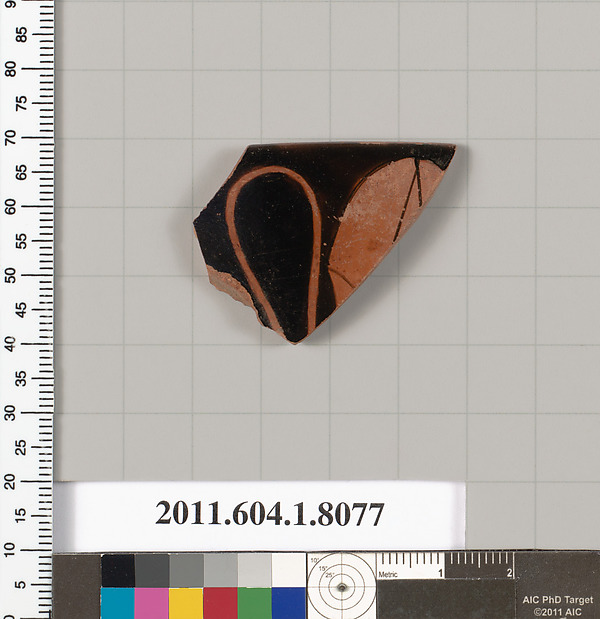 Terracotta rim fragment of a kylix (drinking cup)