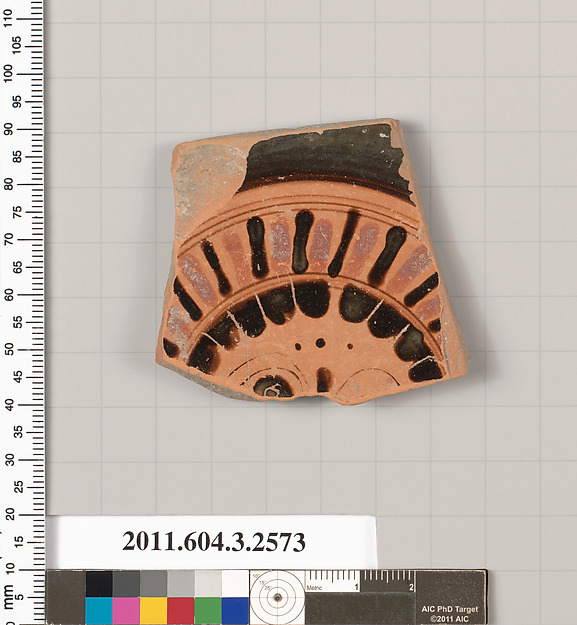 Terracotta fragment of a Little Master cup (drinking cup)