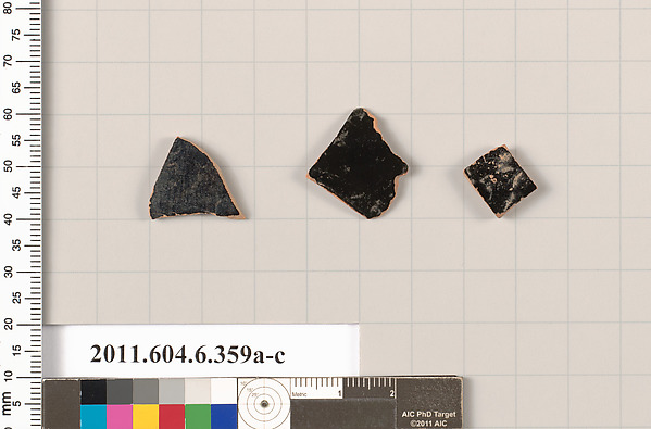 Terracotta fragments of closed shapes