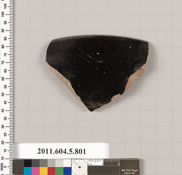 Terracotta rim fragment of a kylix (drinking cup)