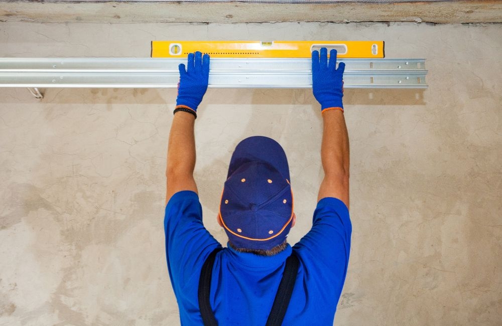 Garage Door Specialists for Commercial Buildings