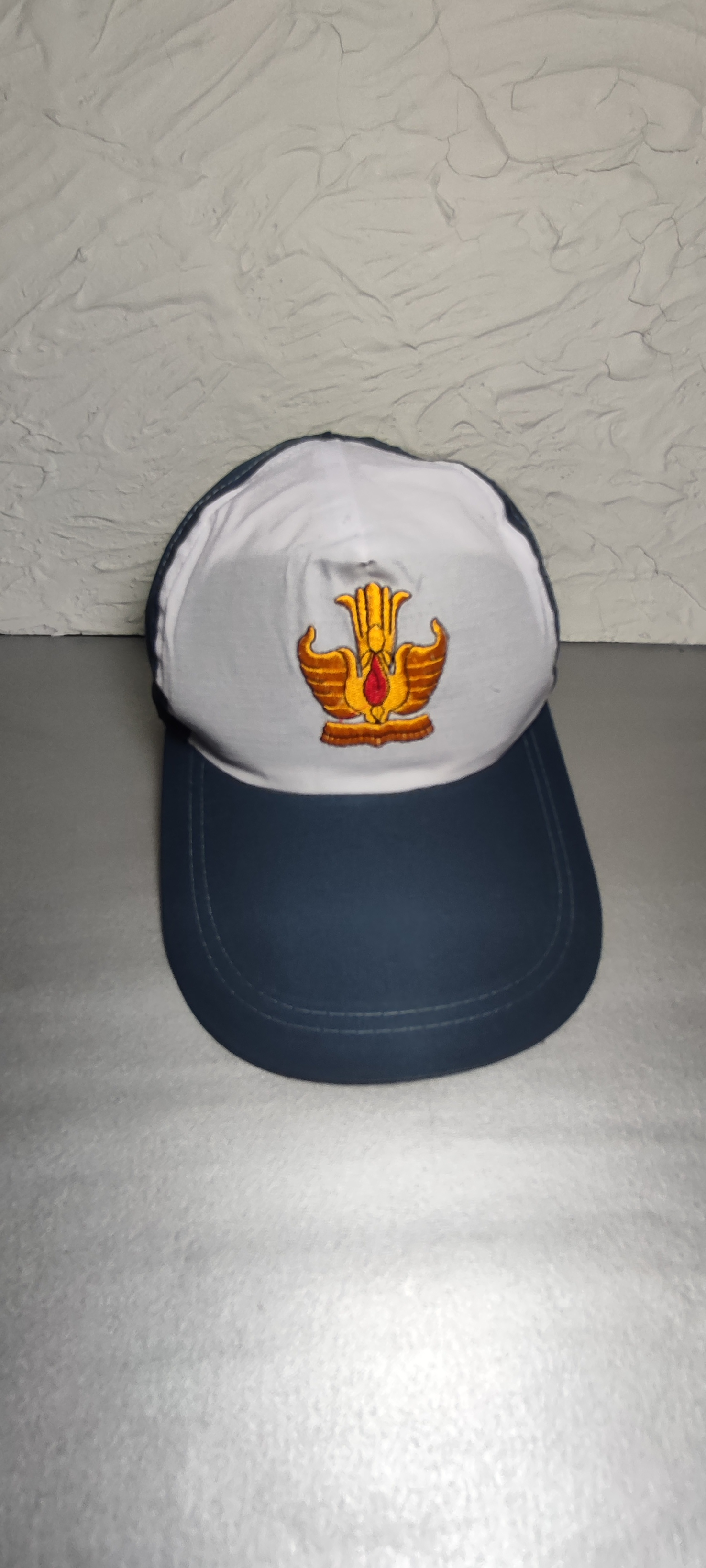 TOPI ABU PUTIH