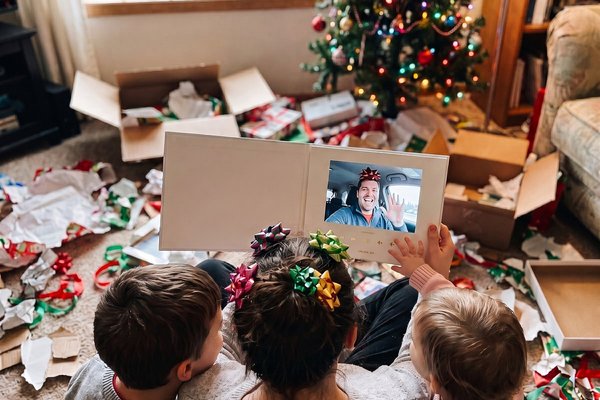 Christmas Games for Family: 15 Ideas for Every Age