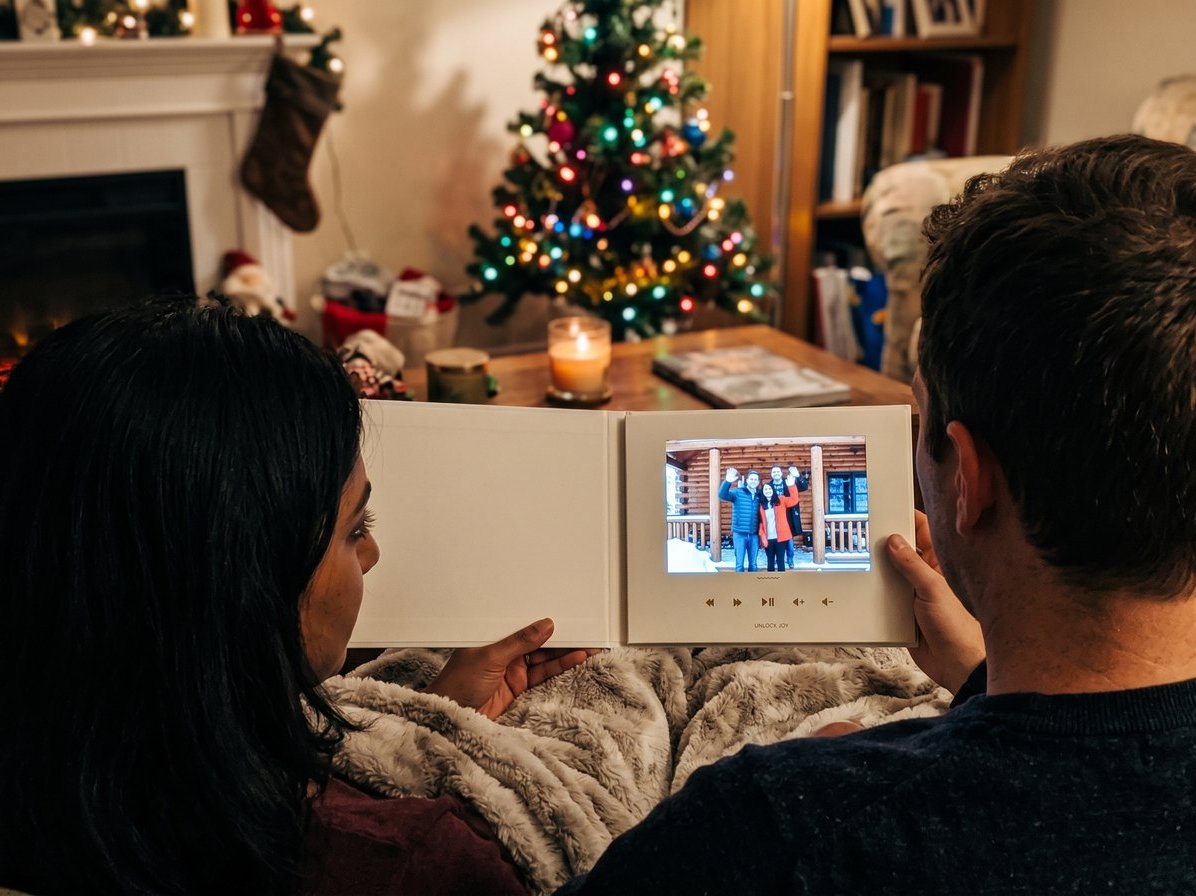 Christmas Gifts for Couples to Share: 18 Ideas for Two