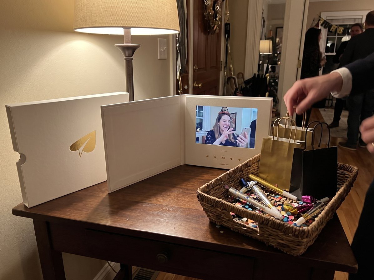 New Year's Party Favors: 9 Picks Plus Countdown Bag Ideas