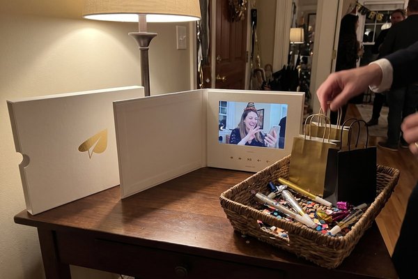 New Year's Party Favors: 9 Picks Plus Countdown Bag Ideas