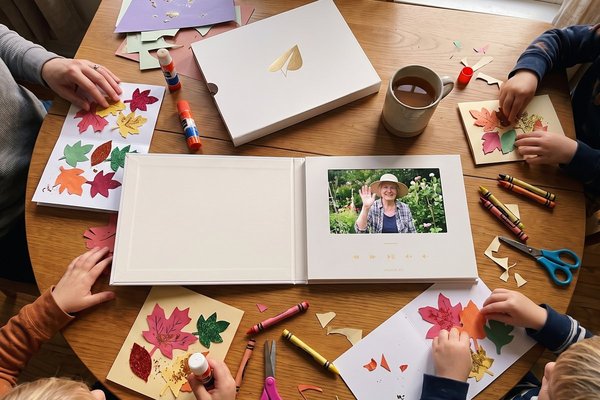 Thanksgiving Card Ideas: 10 Cards to Make, Send or Record (and What to Write Inside)