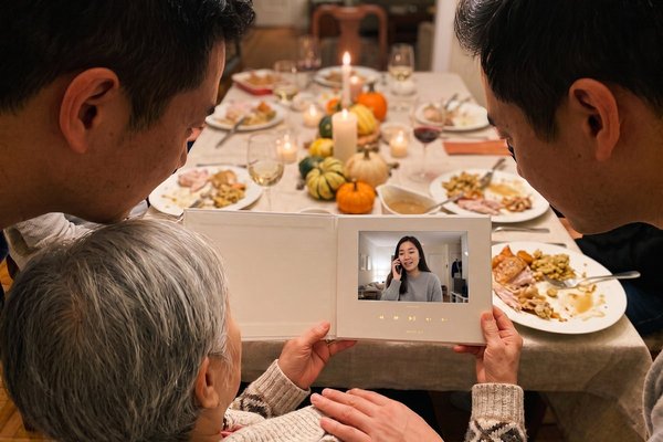 Thanksgiving Gratitude: 8 Ways the Whole Family Can Say Thank You