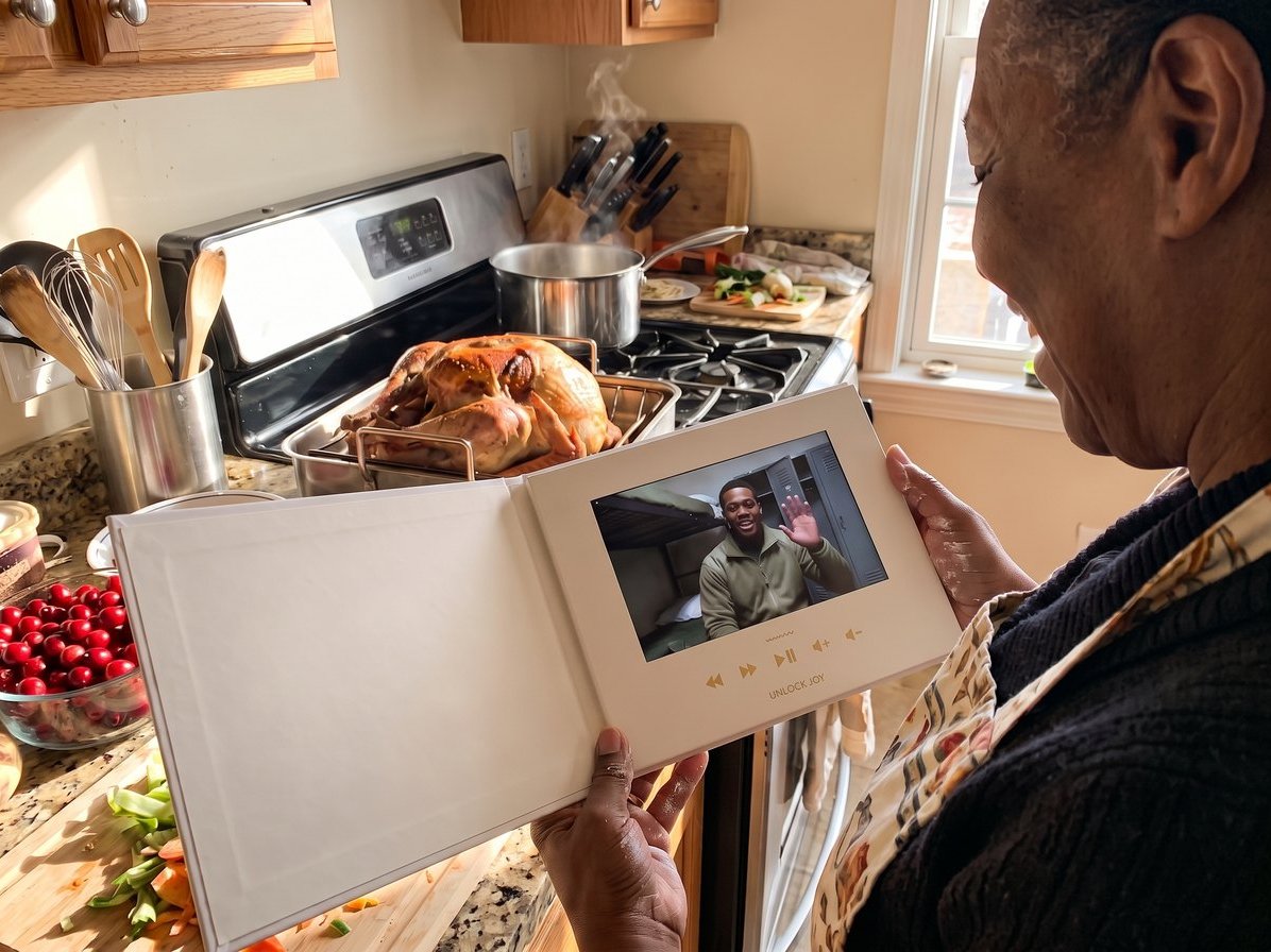 Thanksgiving Wishes to Friends and Family: 50 Messages for Everyone on Your List