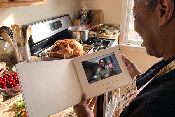 Thanksgiving Wishes to Friends and Family: 50 Messages for Everyone on Your List