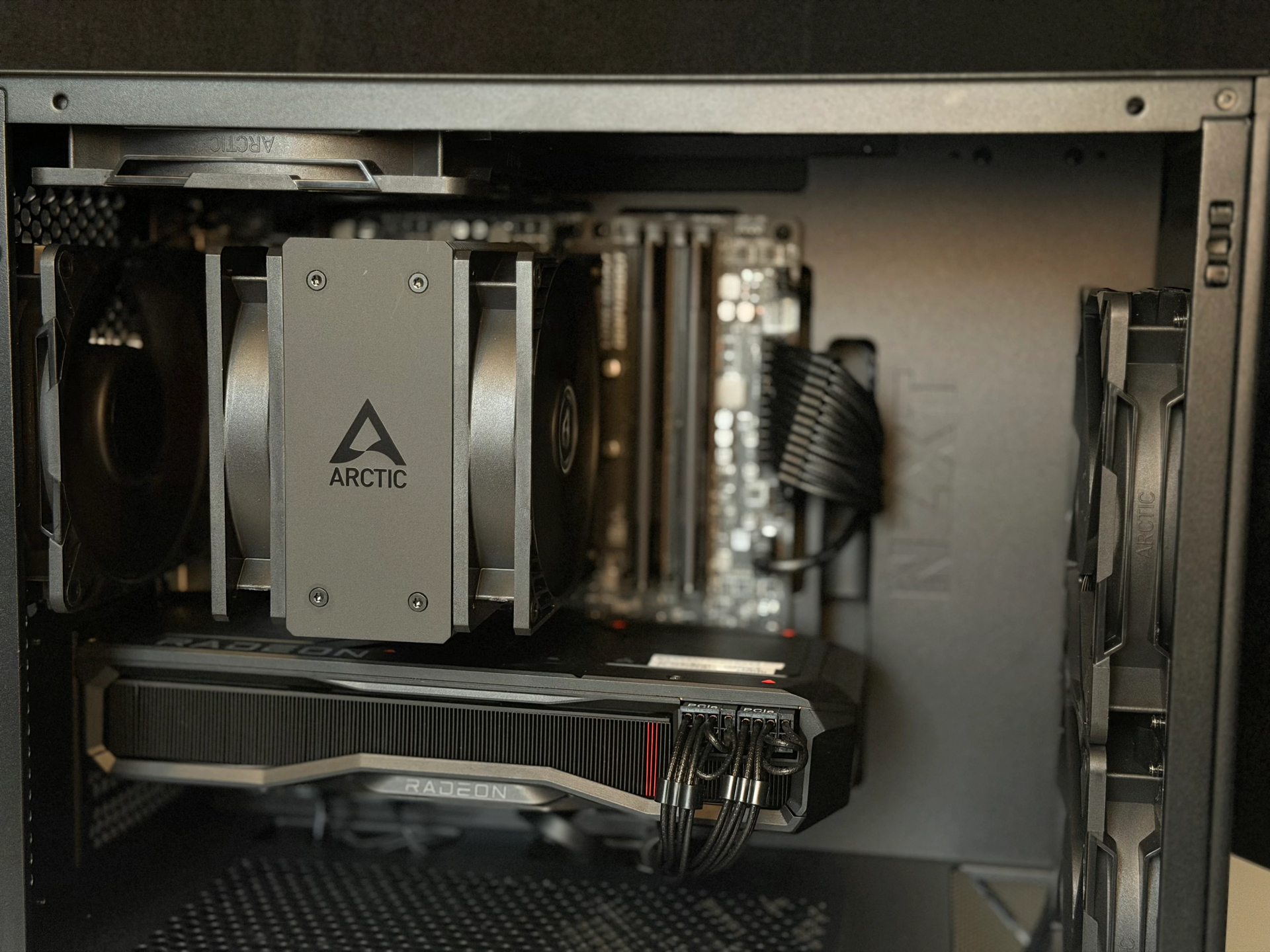 Stealth Core - RX 9060 XT 16GB — image 4