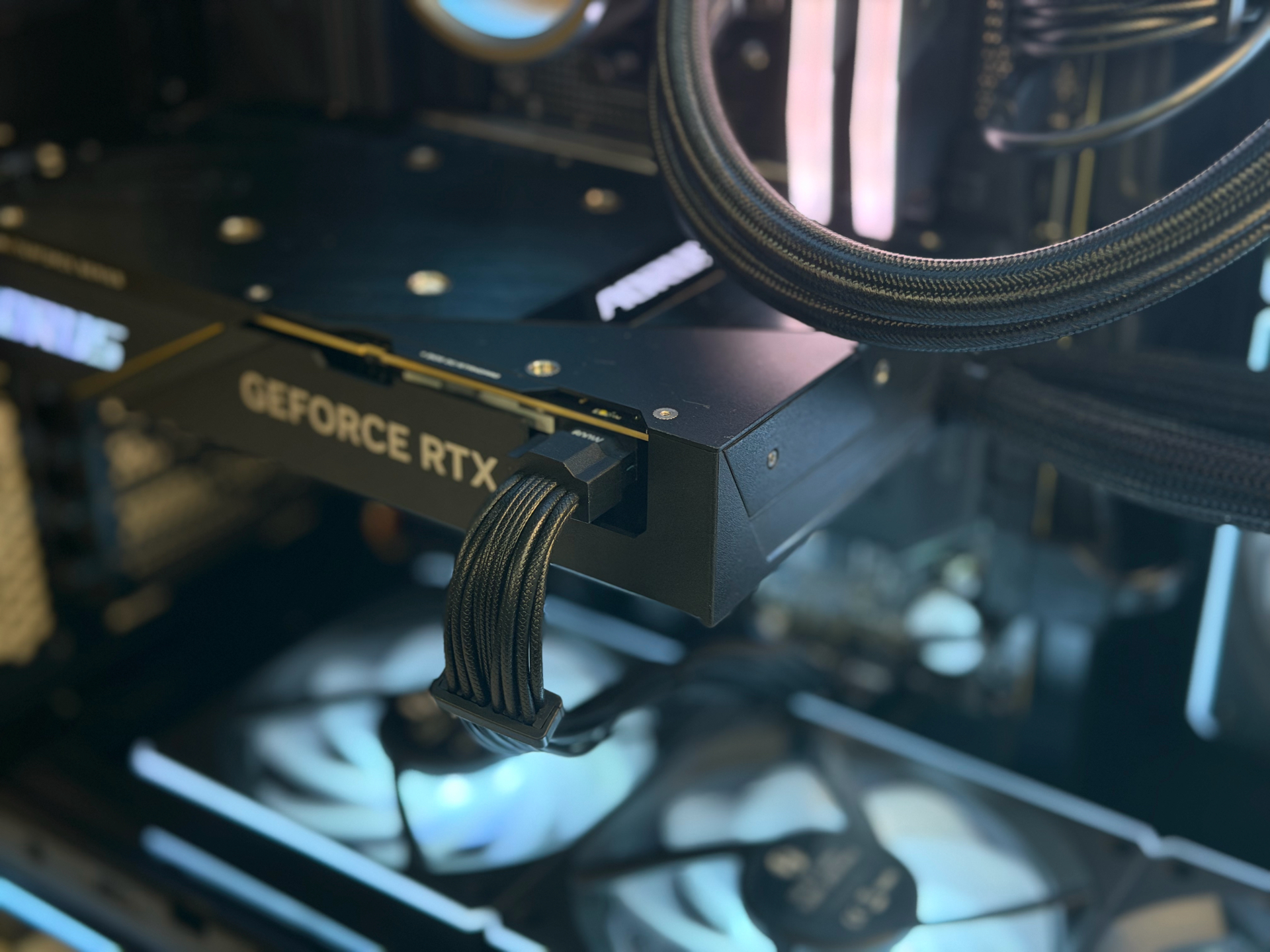 Liquid Cooler RTX 4080 PC — image 4