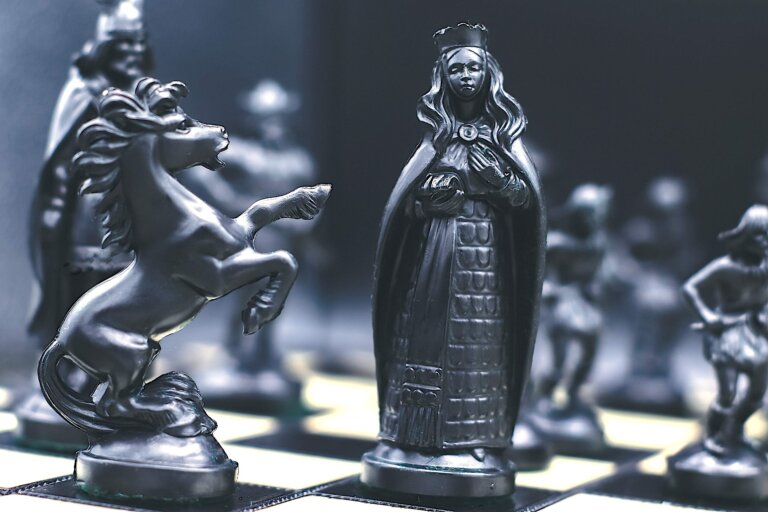 Jan ŚLIWA: Królewna Śnieżka prowadzi lud na barykady